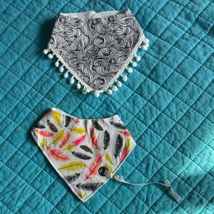 Set of two baby bibs